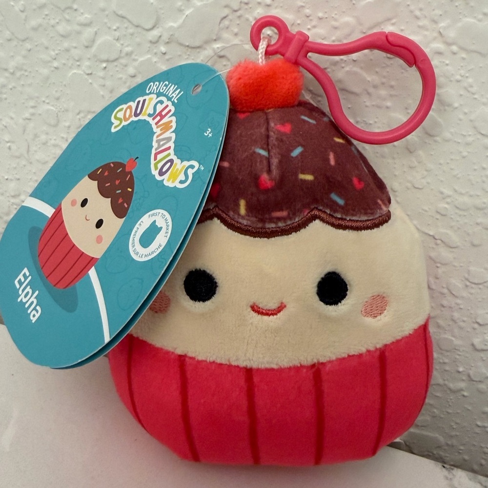 Squishmallows ELPHA Cupcake 3.5" Clip Plush Keychain Bag Charm NWT